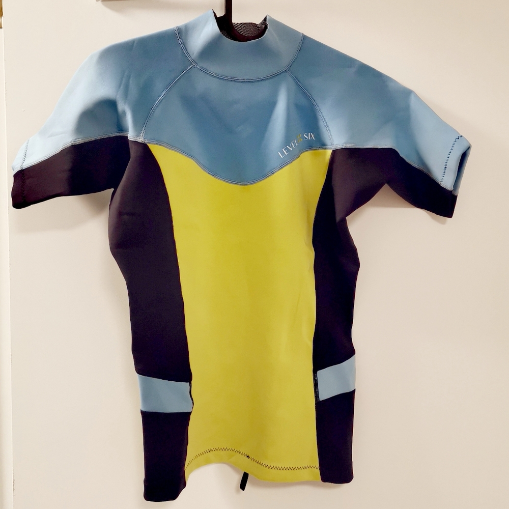 NWOT wetsuit Rashguard Neoprene Level Six Sombrio